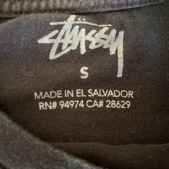 Stussy T-Shirt Men’s Black Small Pink Rose Skate Surf - Picture 3 of 5